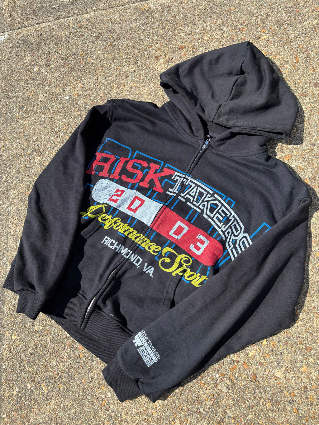 RULE THE WRLD ZIP UP